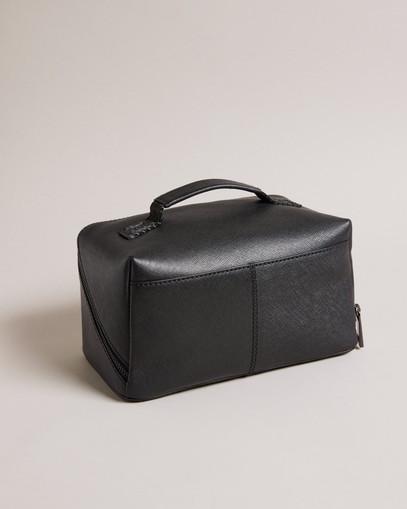 Black Men's Ted Baker Hanss Saffiano Leather Washbag Price In India | H3Z-7773